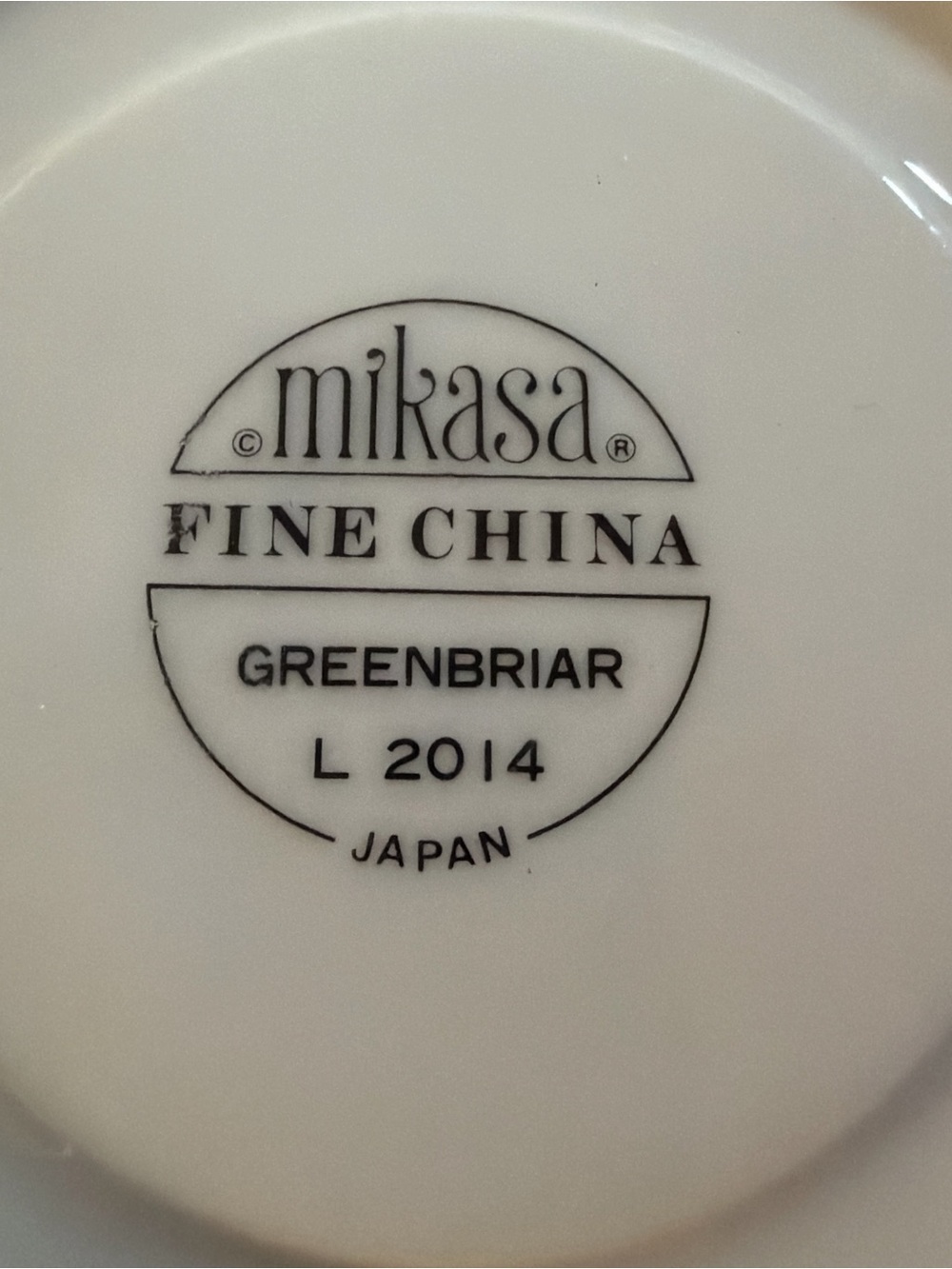 24-Pc Vintage Mikasa Greenbriar L2014 Fine China Set Gold Rim - Picture 4 of 4